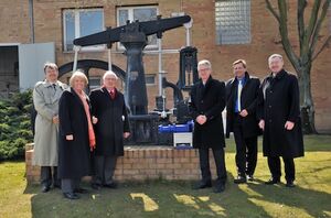 Auf dem Bild sind von links nach rechts zu sehen: Traugott Ulrich, Doris Barnett, Klaus Hagemann, Dr. Sönke Brodersen, R